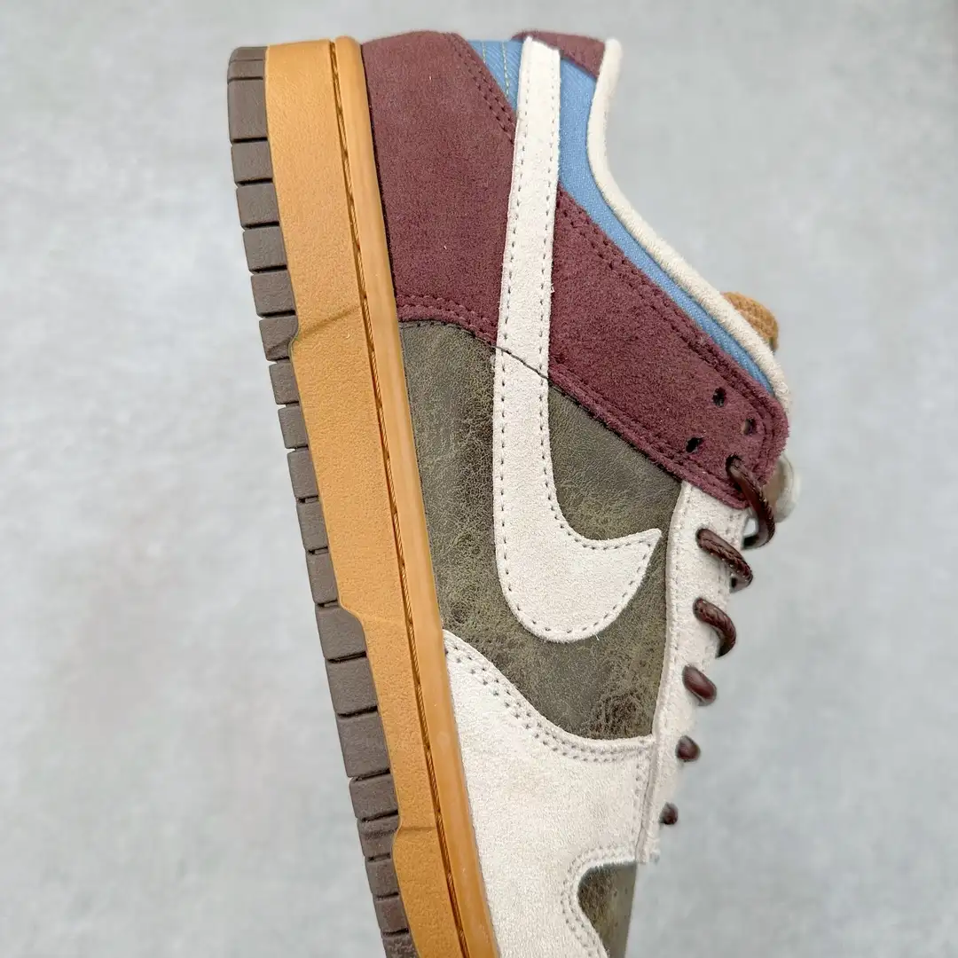 Nike Dunk Low Sneakers - Image 3