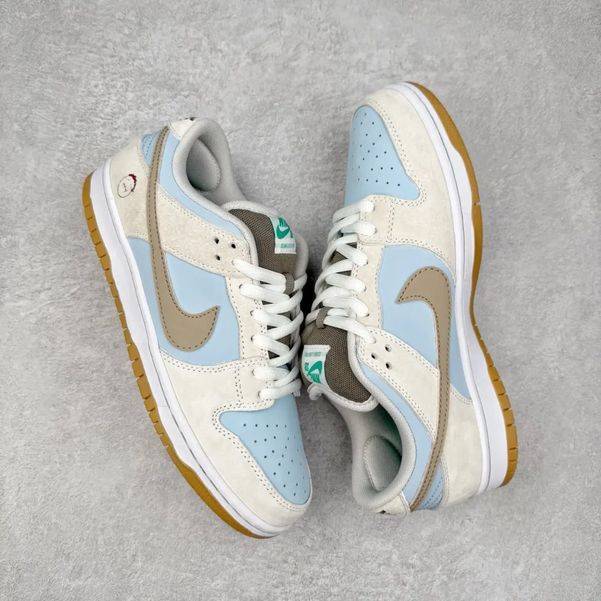 Nike SB Dunk Low Sneakers - Image 4