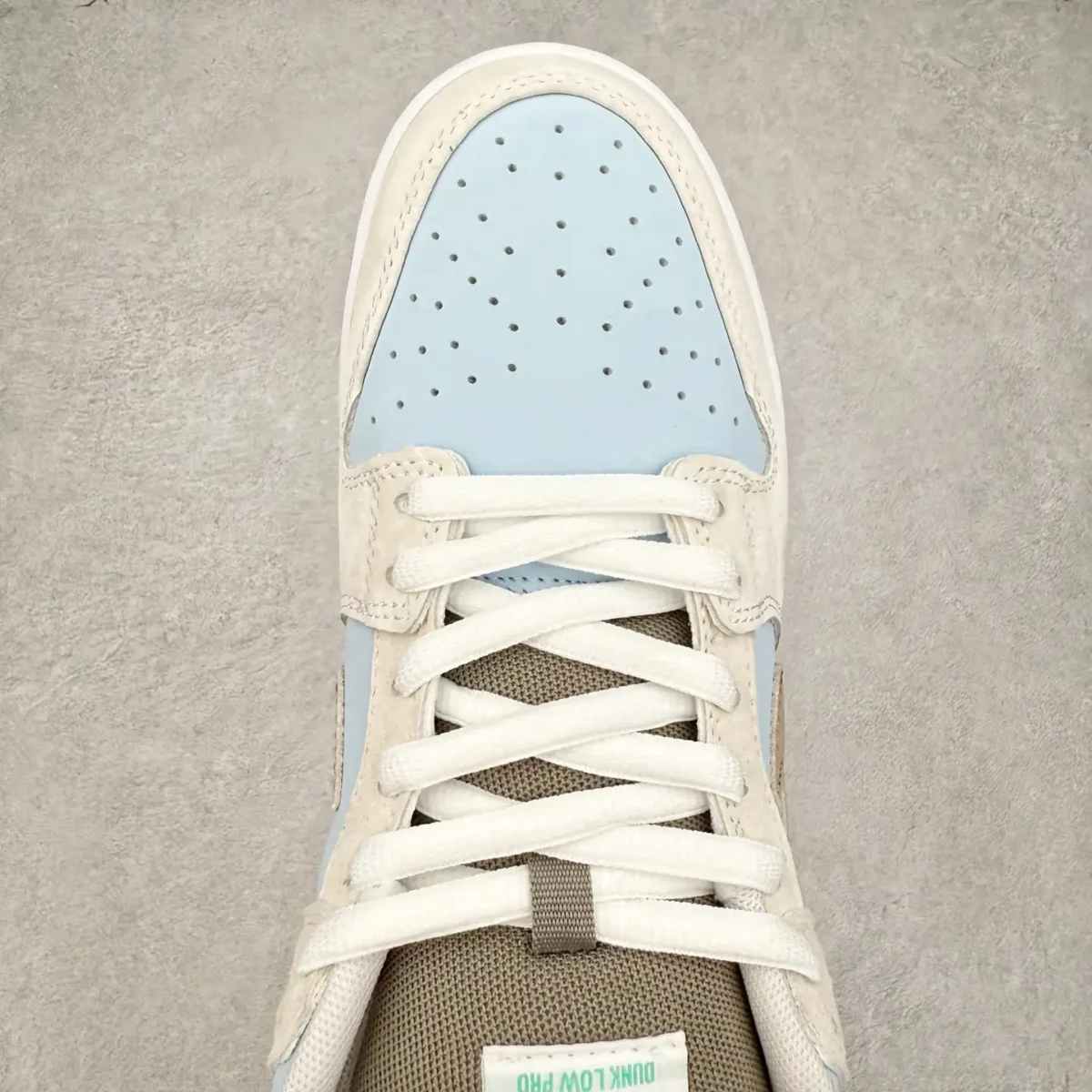 Nike SB Dunk Low Sneakers - Image 5
