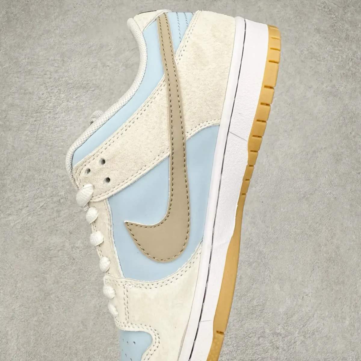 Nike SB Dunk Low Sneakers - Image 7