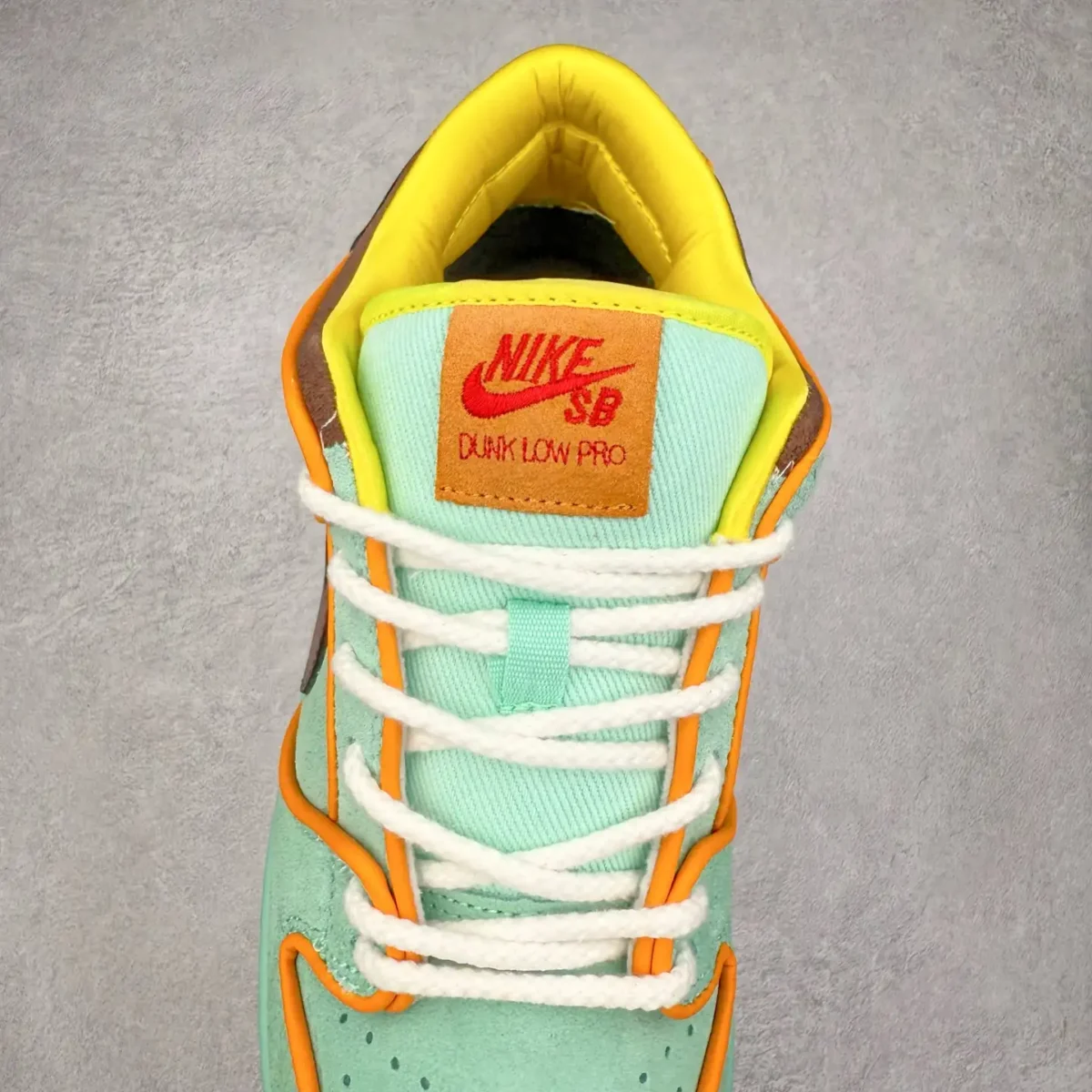 Nike SB Dunk Low Sneakers - Image 9