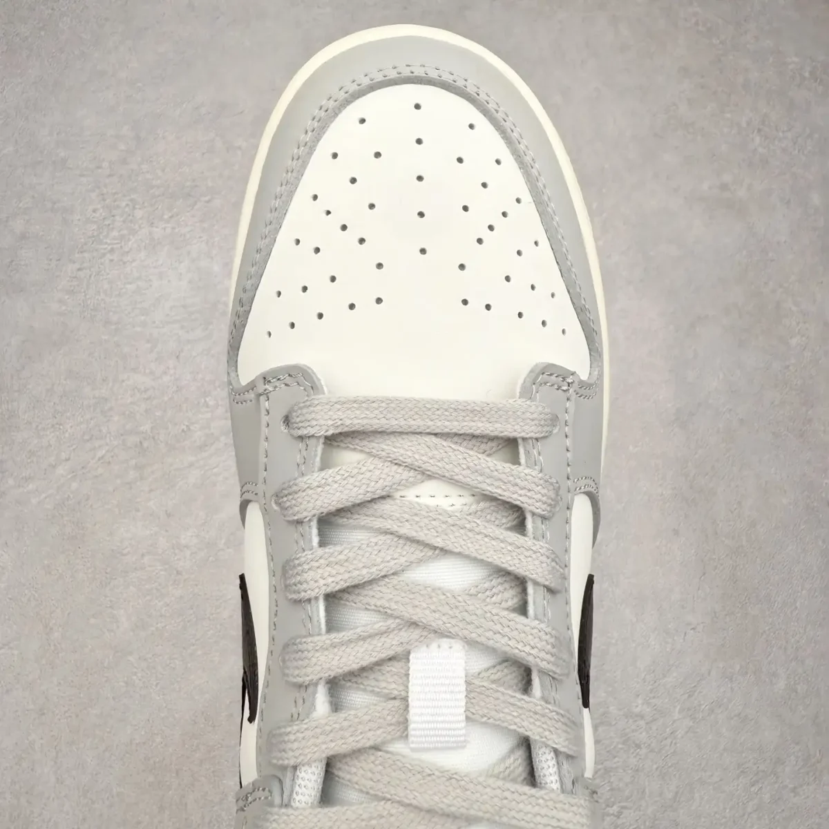 Nike Dunk Low Sneakers - Image 9