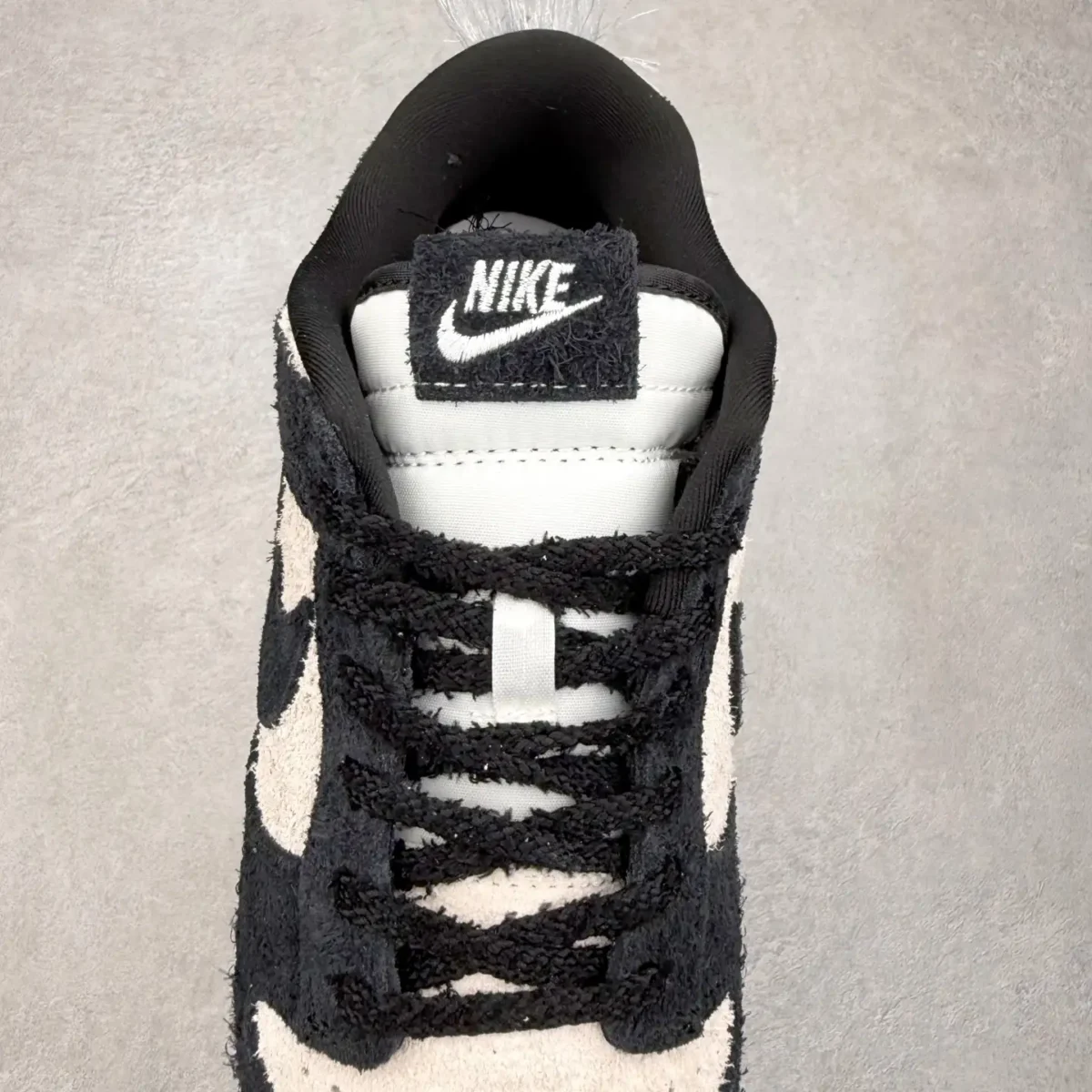 Nike Dunk Low Sneakers - Image 2