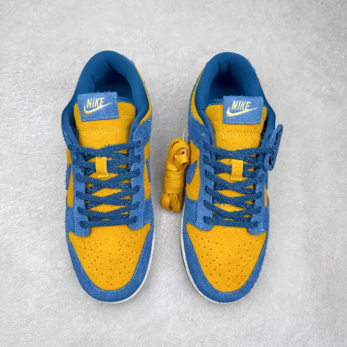 Nike Dunk Low Sneakers - Image 4