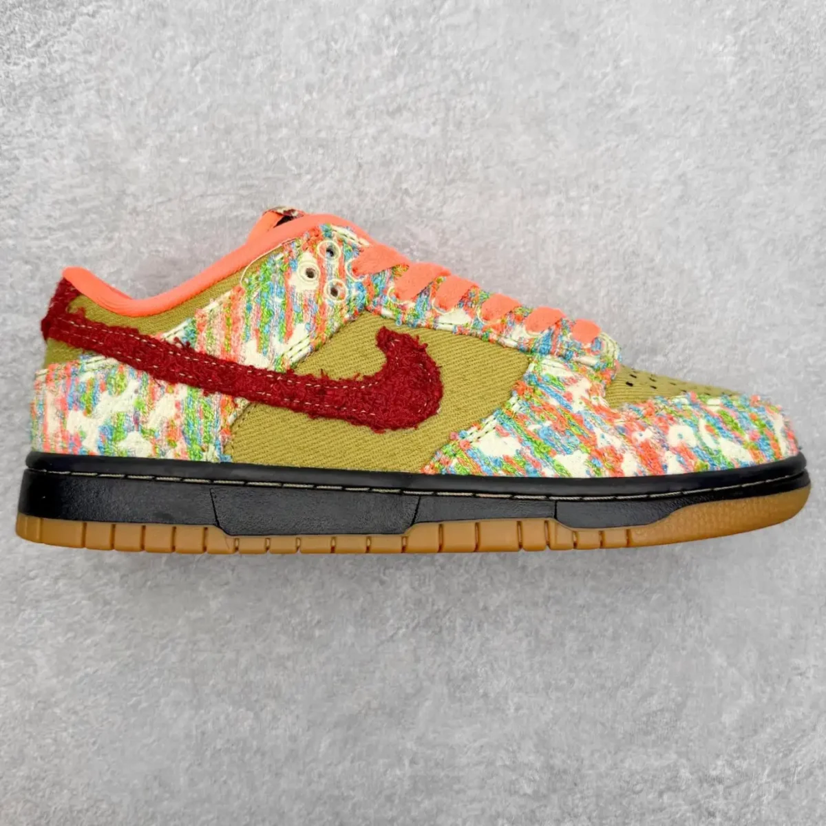 Nike Dunk Low Sneakers - Image 1