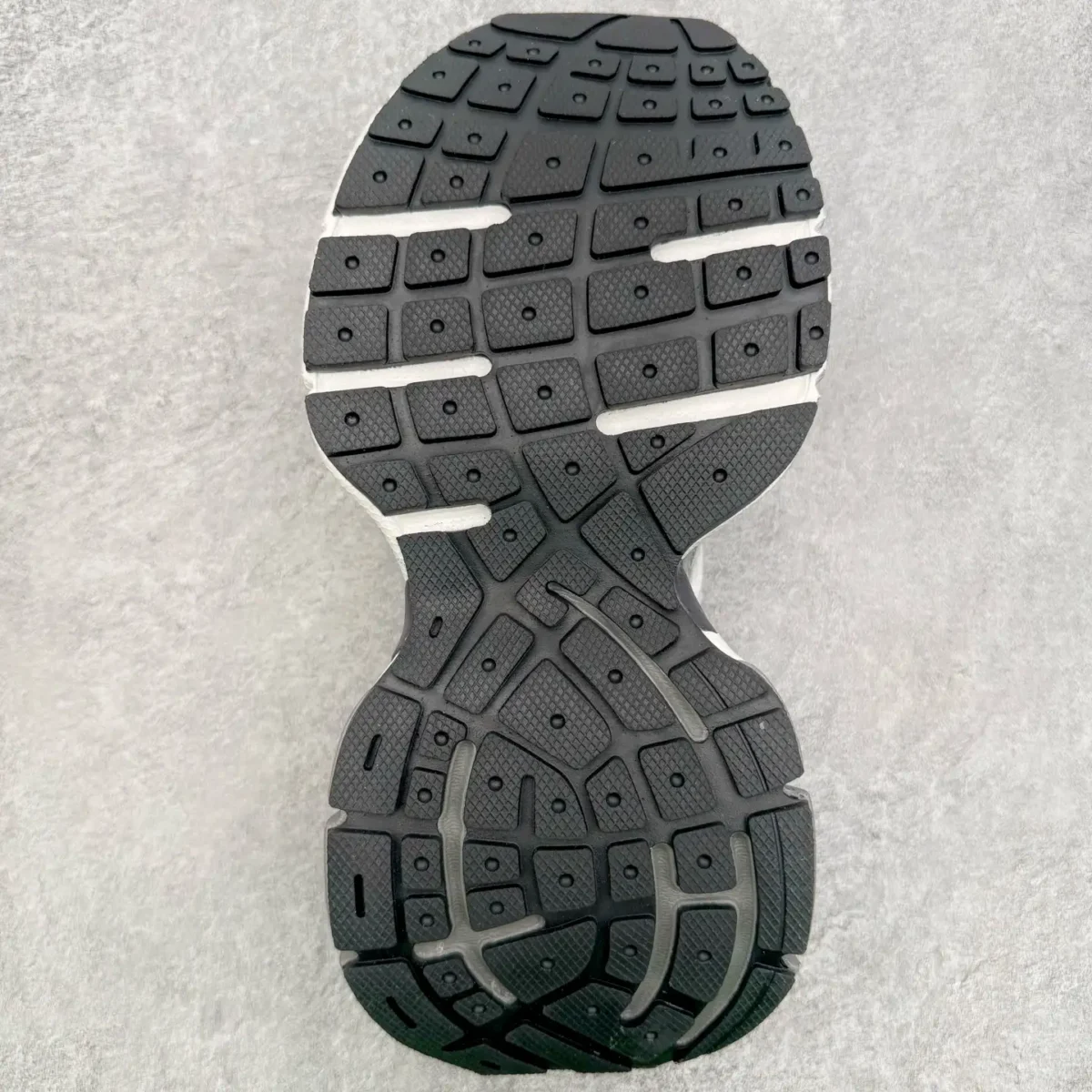 Balenciaga 3XL Sneakers - Image 8