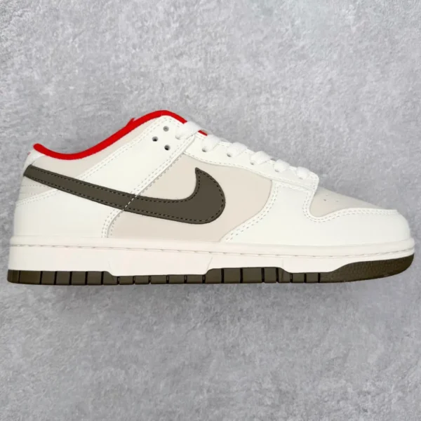 Nike Dunk Low Sneakers