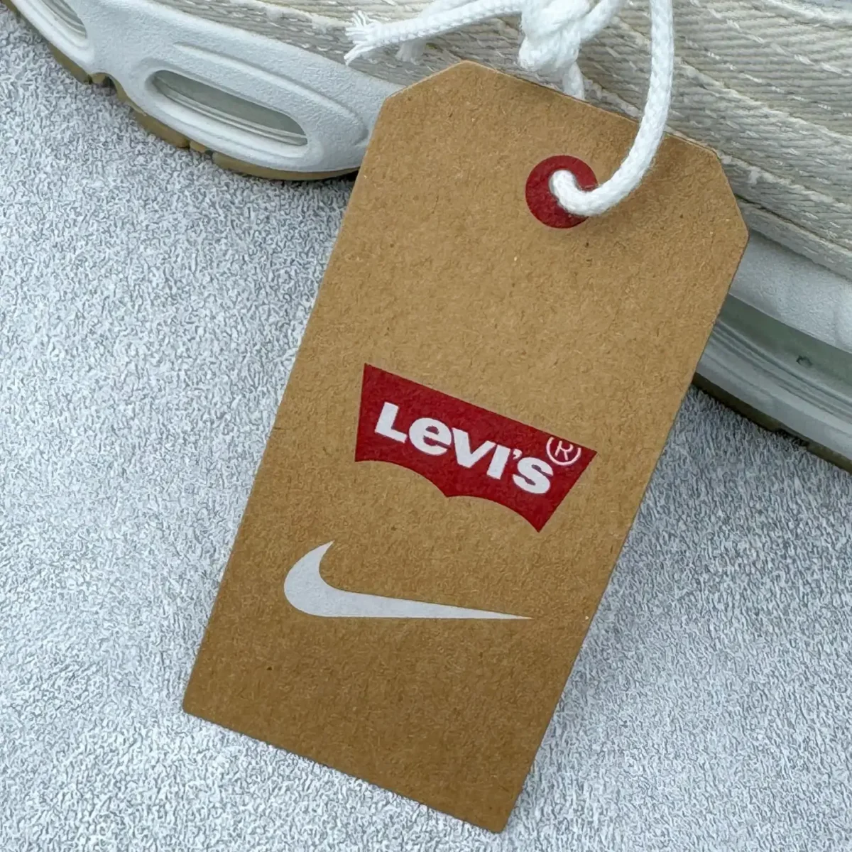 Levi's x Air Max 95 Sneakers - Image 7