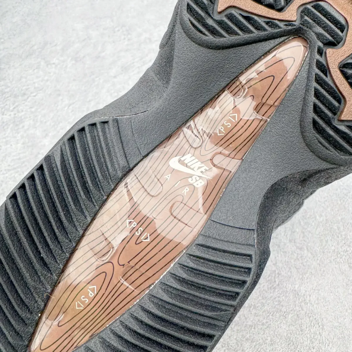 Nike SB x Air Max 95 Sneakers - Image 3