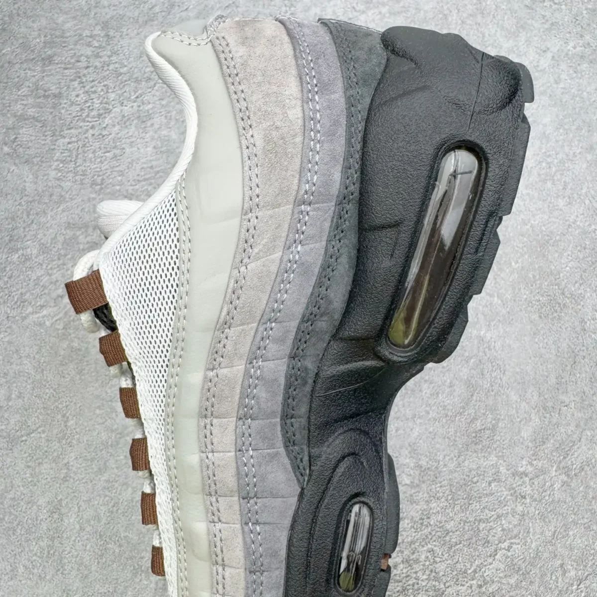 Nike SB x Air Max 95 Sneakers - Image 8