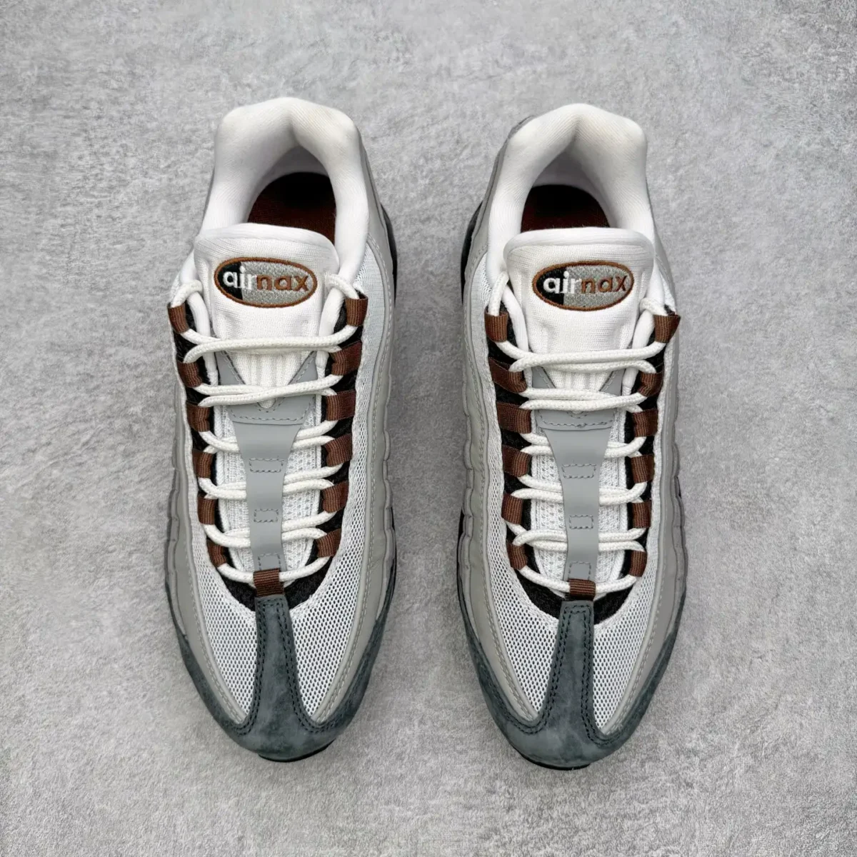 Nike SB x Air Max 95 Sneakers - Image 11