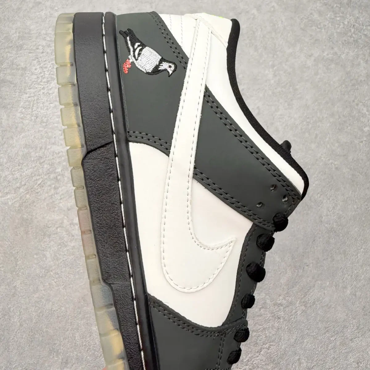 Nike Dunk Low Sneakers - Image 9