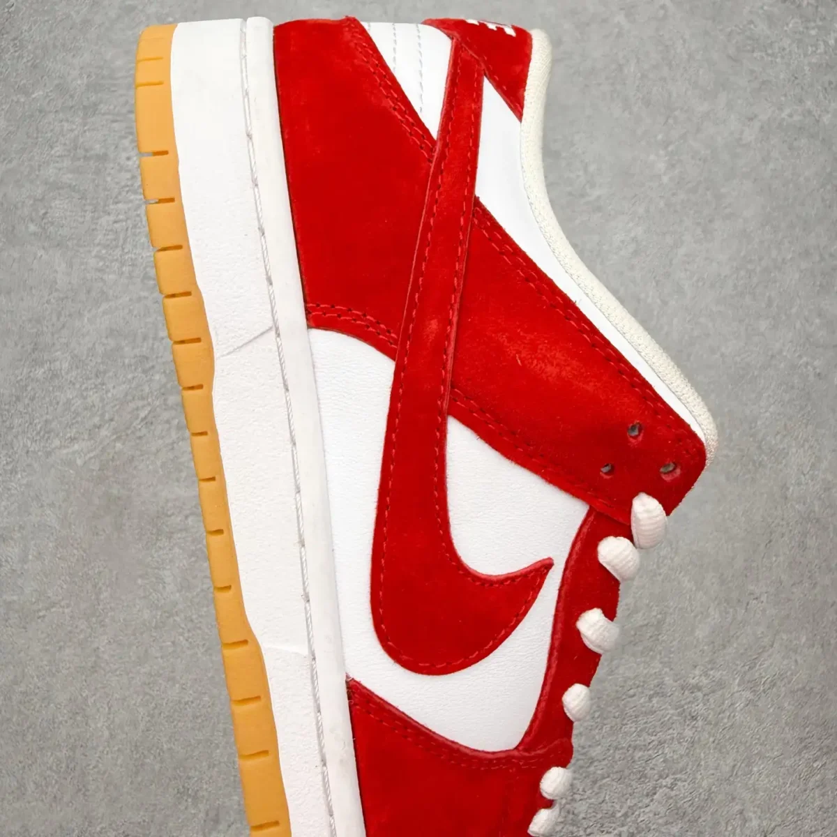 Nike SB Dunk Low Sneakers - Image 5