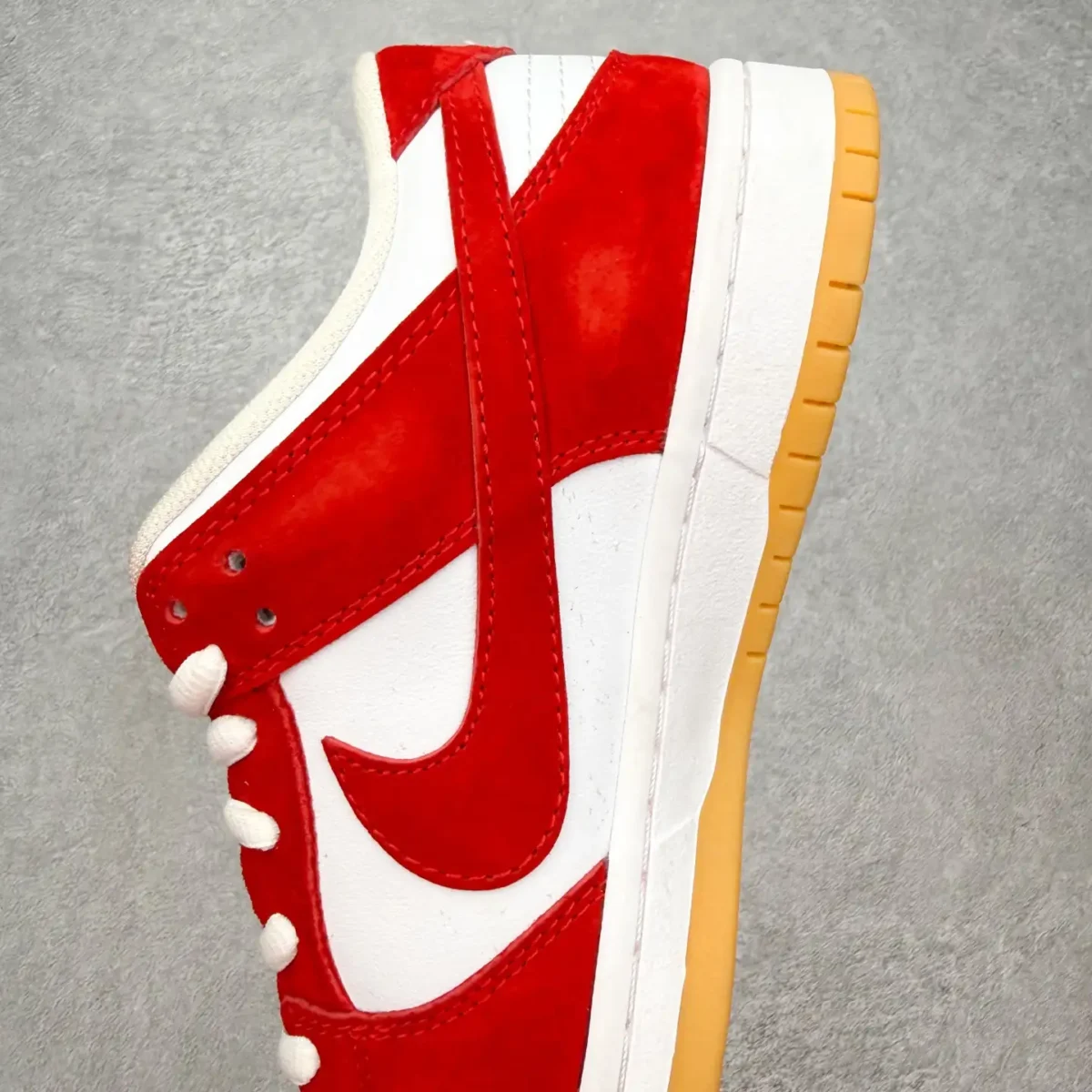 Nike SB Dunk Low Sneakers - Image 8