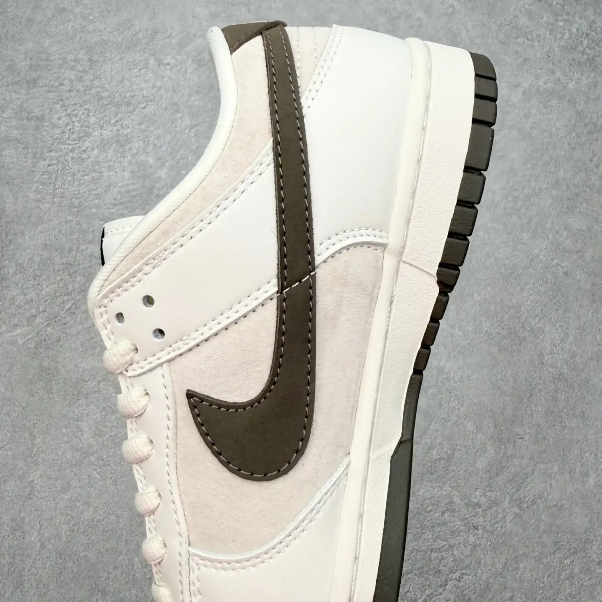 Nike Dunk Low Sneakers - Image 8