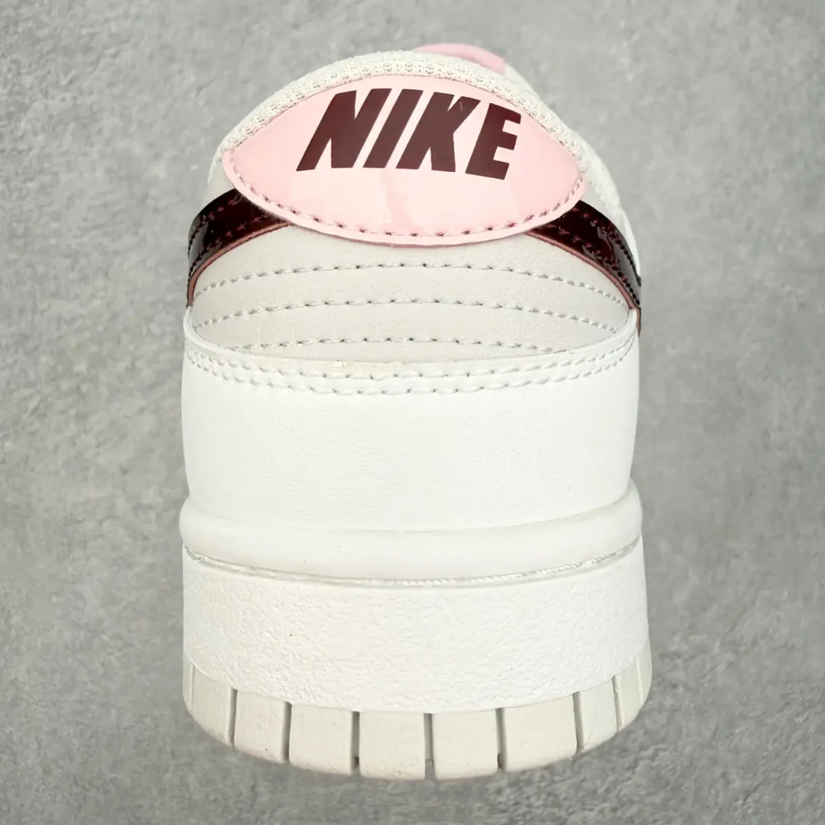 Nike Dunk Low Sneakers - Image 3