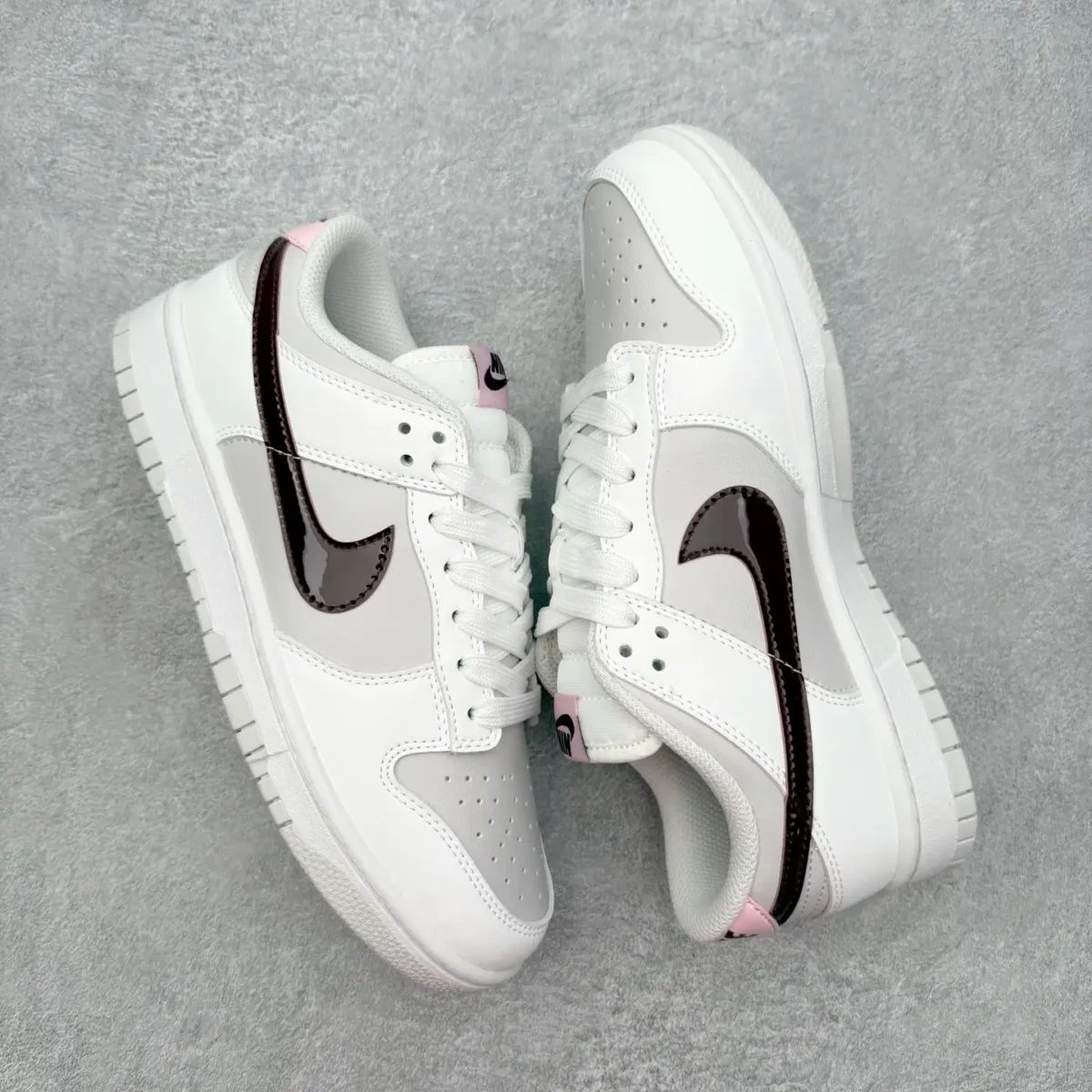Nike Dunk Low Sneakers - Image 6
