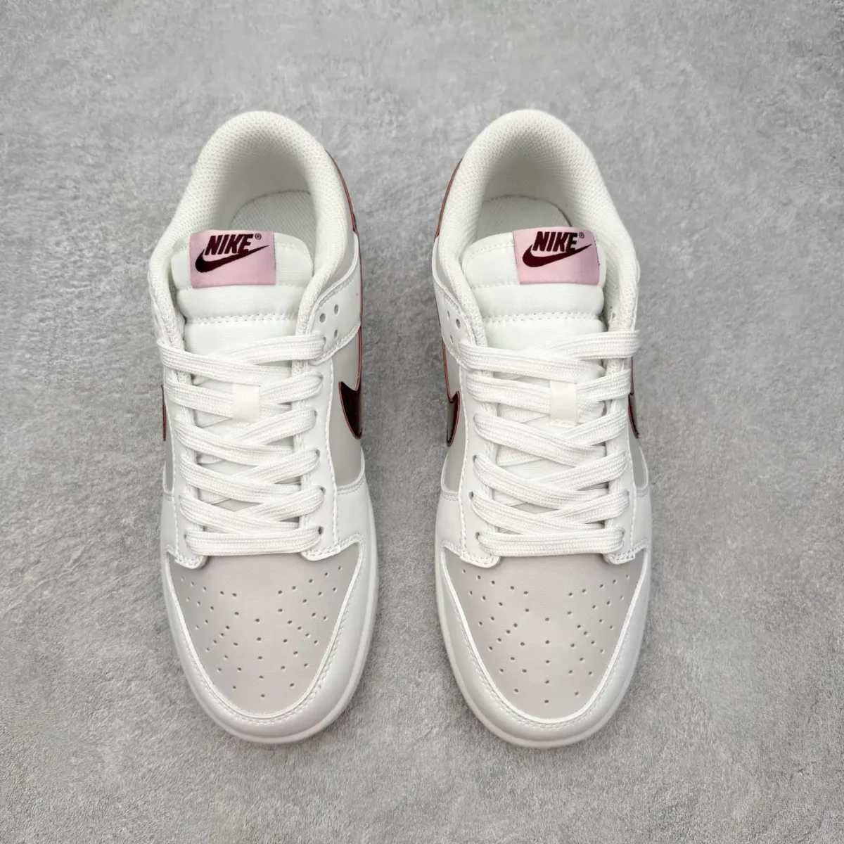 Nike Dunk Low Sneakers - Image 9