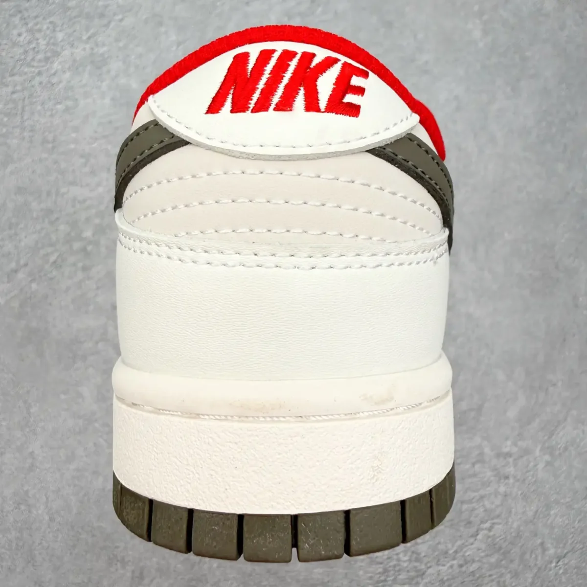 Nike Dunk Low Sneakers - Image 2