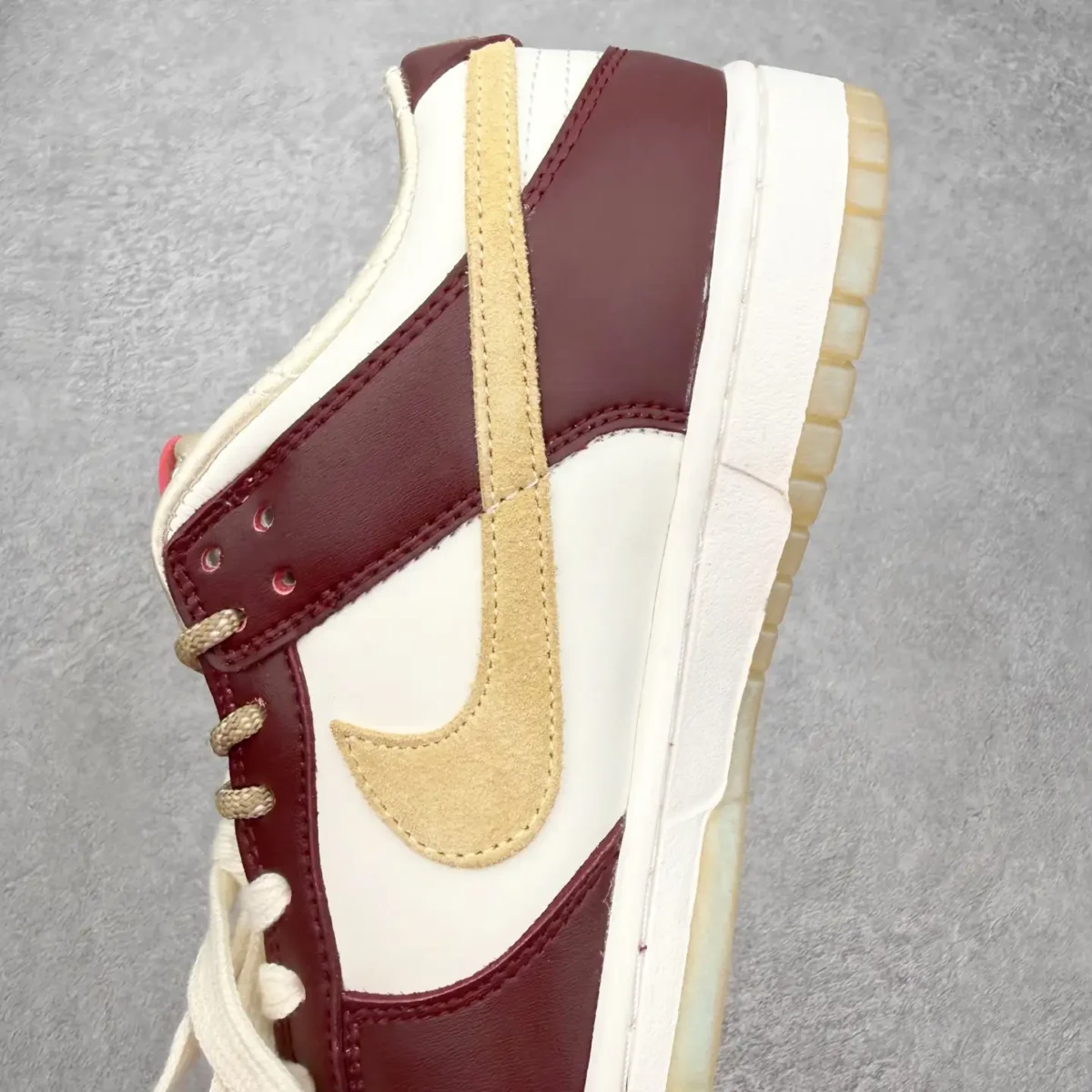 Nike Dunk Low Sneakers - Image 2