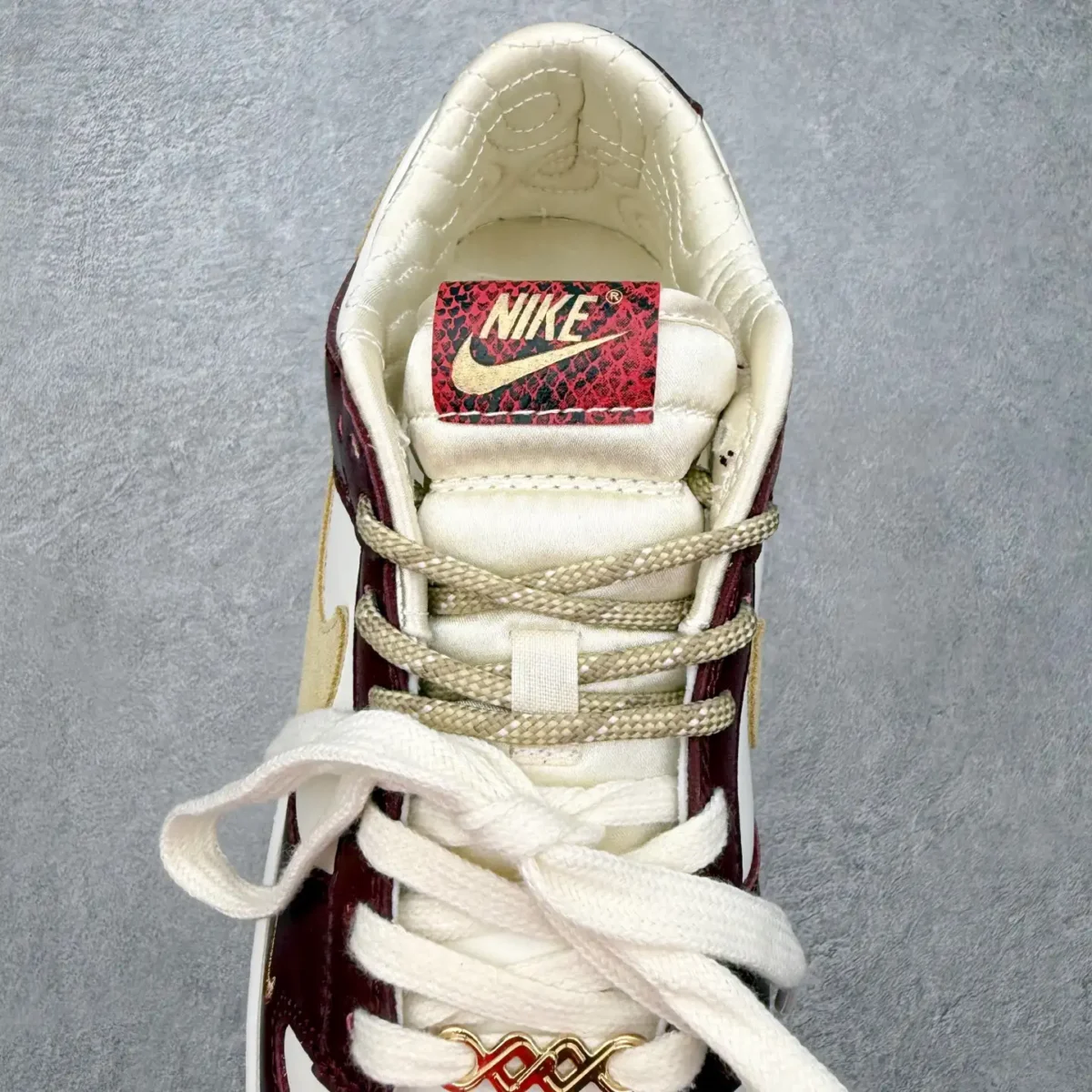 Nike Dunk Low Sneakers - Image 8