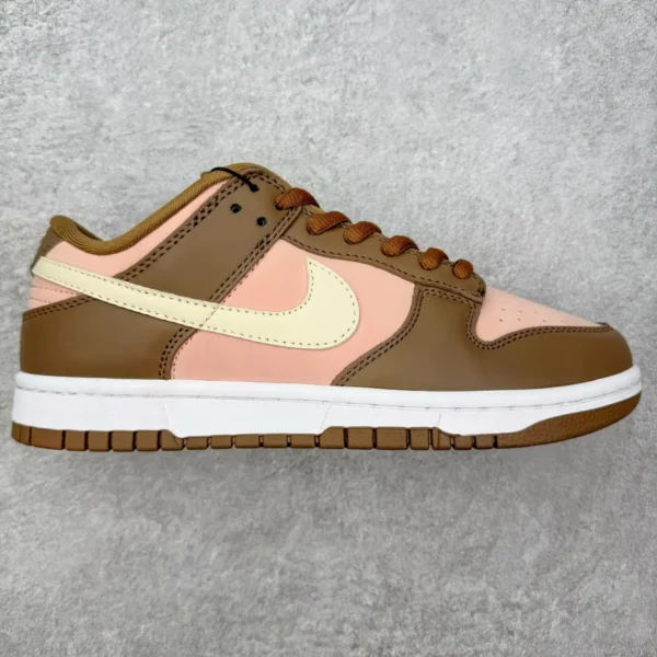 Nike SB Dunk Low Sneakers