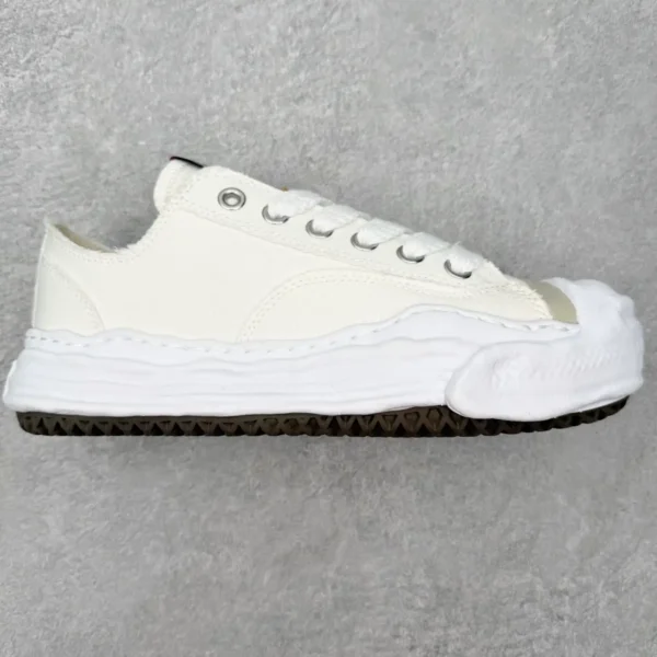 Maison Mihara Yasuhiro Hank Sneakers