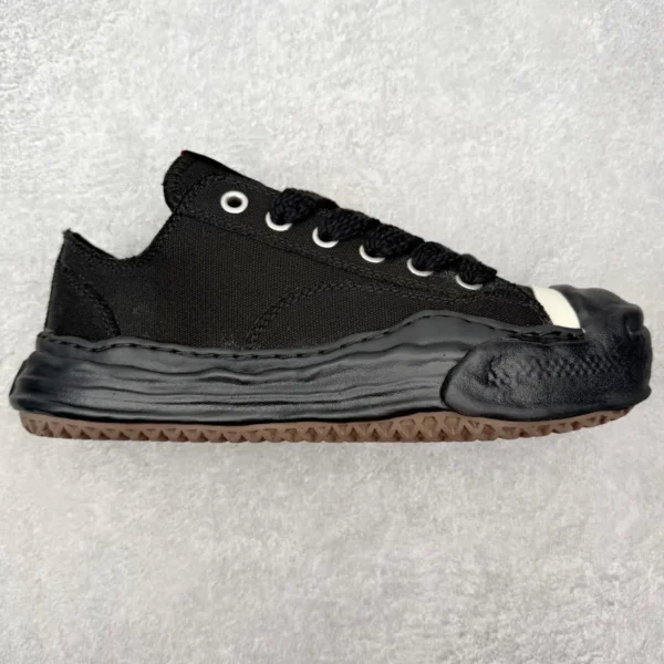 Maison Mihara Yasuhiro Hank Sneakers