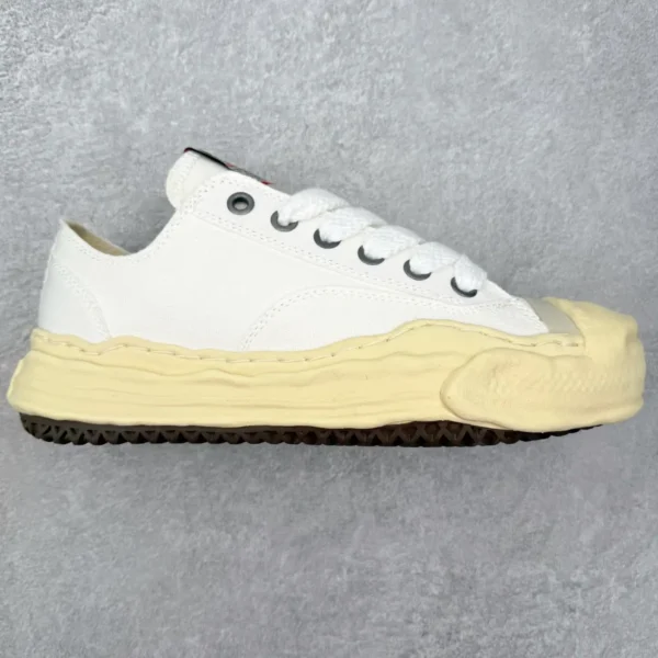 Maison Mihara Yasuhiro Hank Sneakers