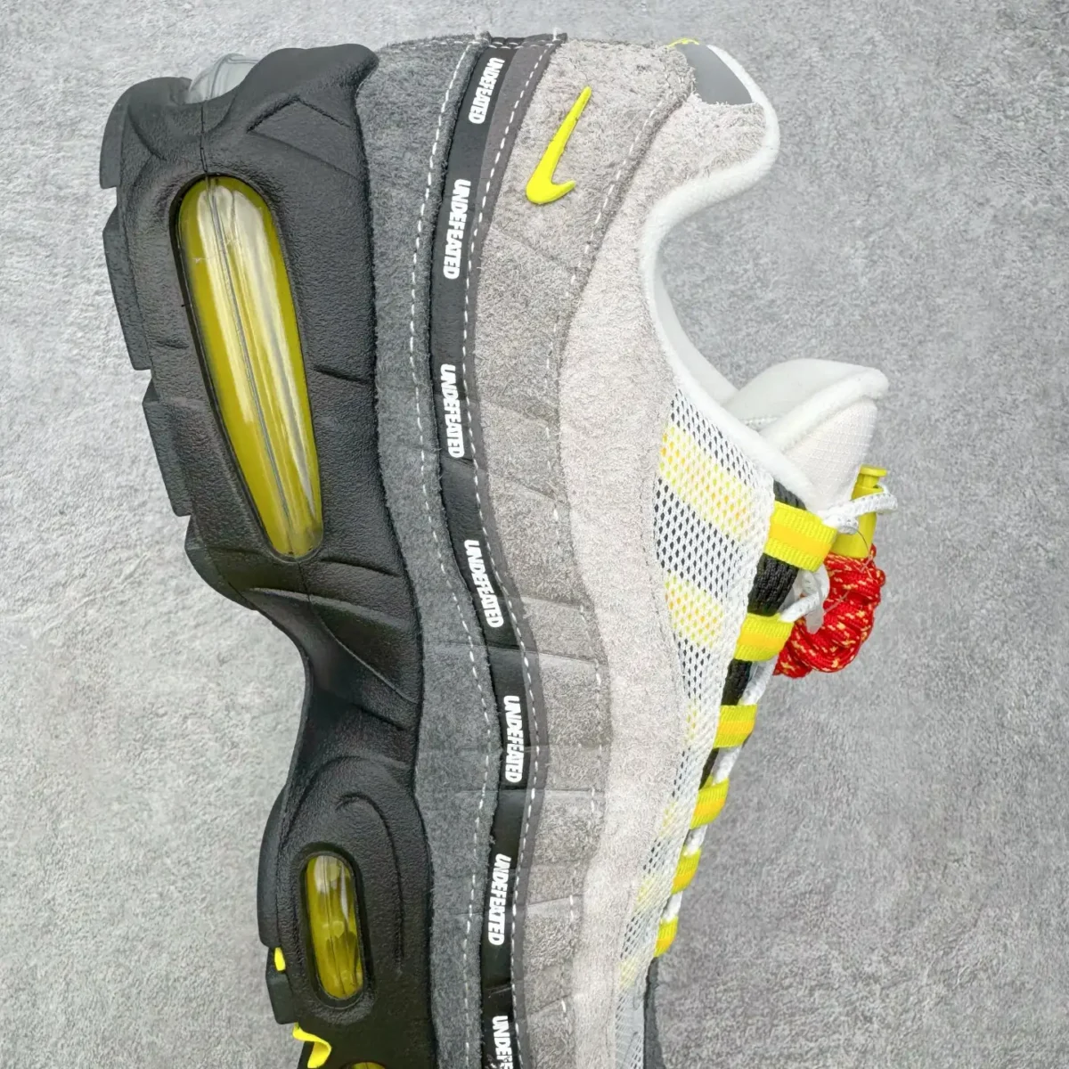 UNDEFEATED x Air Max 95 Sneakers - Image 3