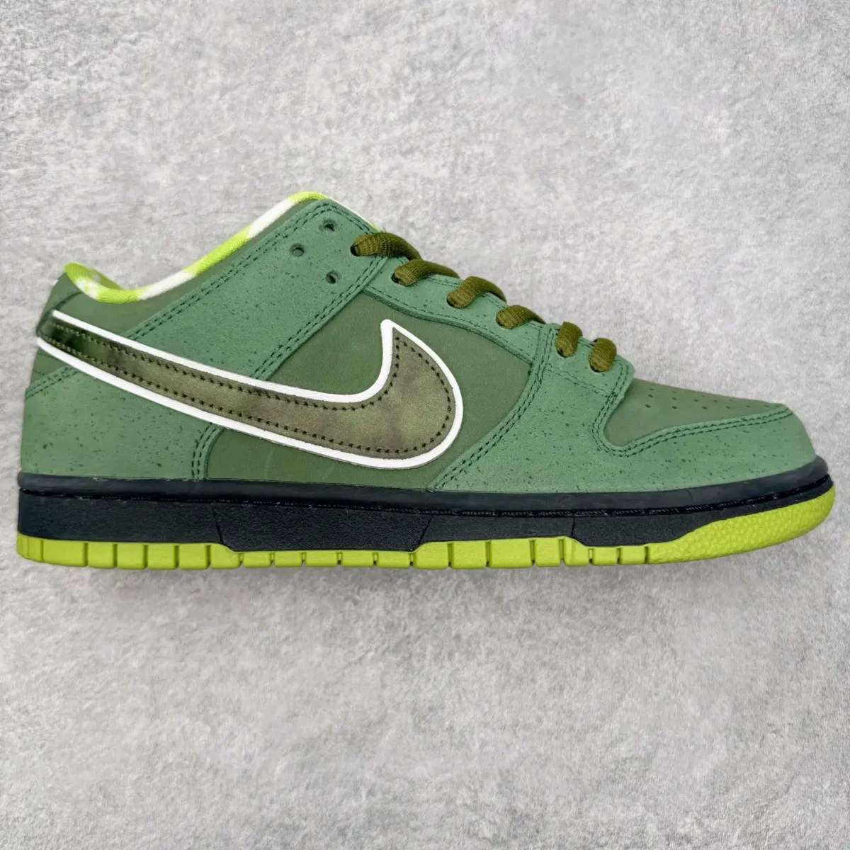 Concepts x Nike SB Dunk Low Green Lobster - Image 1