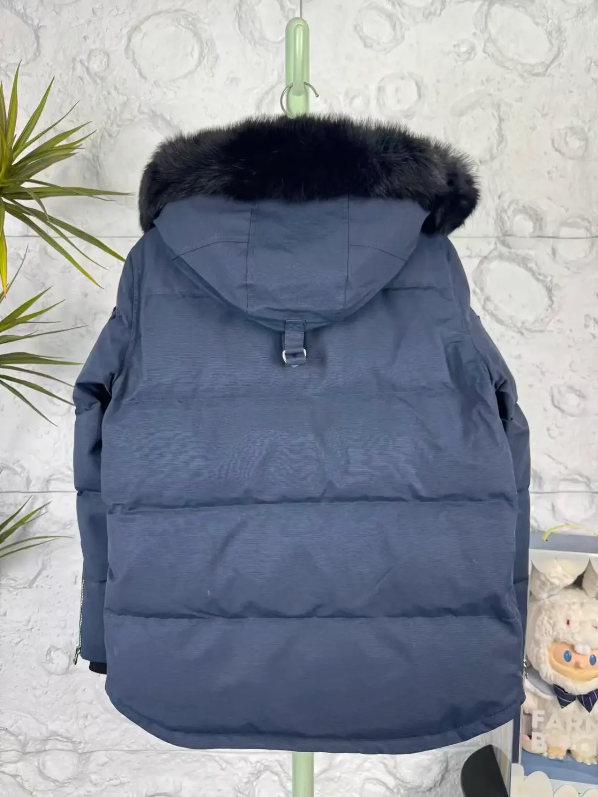 Moose Knuckles Men's Silver-Accent Down Jacket - Image 7