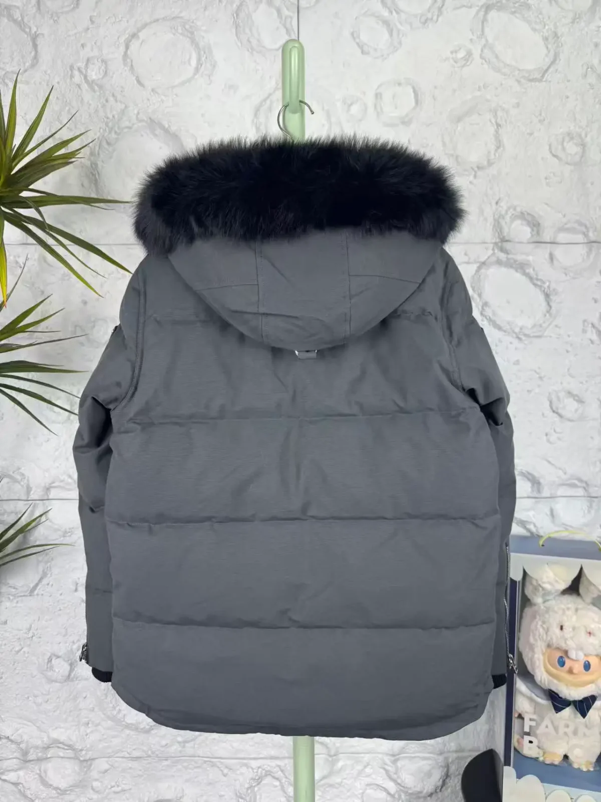 Moose Knuckles Men's Silver-Accent Down Jacket - Image 6