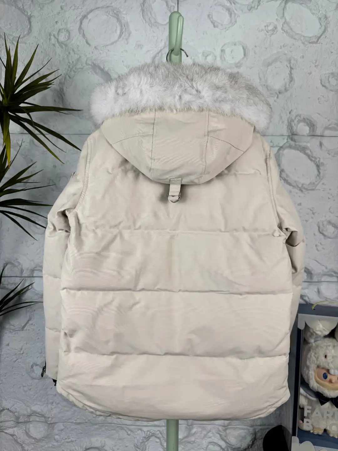 Moose Knuckles Men's Silver-Accent Down Jacket - Image 6