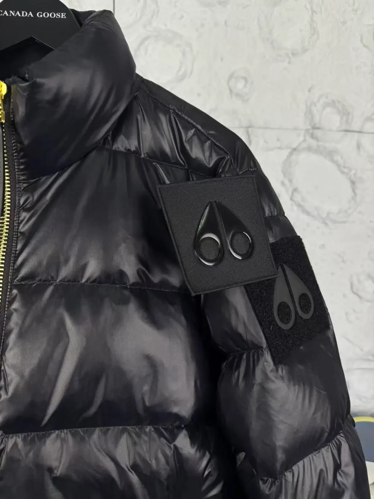 Moose Knuckles Unisex Lightweight Down Jacket - Image 5