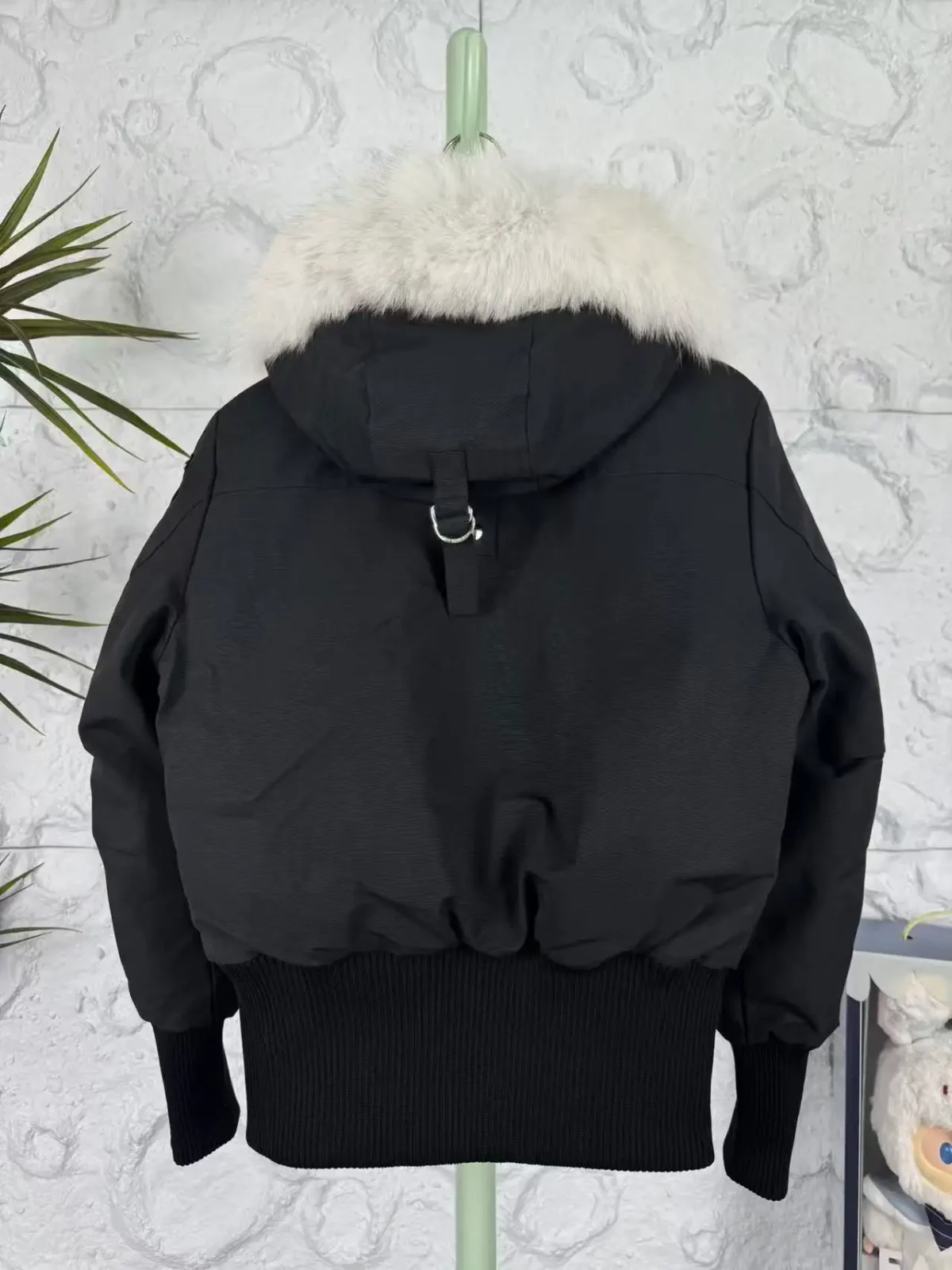 Moose Knuckles Women's Debbie Bomber Down Jacket - Image 6