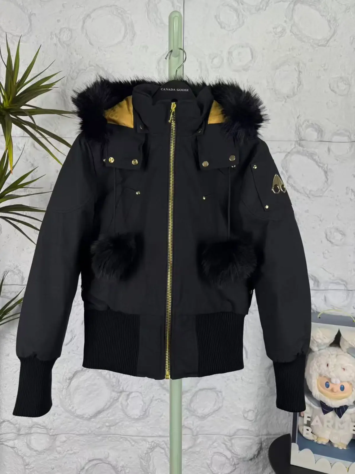 Moose Knuckles Women's Debbie Bomber Down Jacket - Image 1