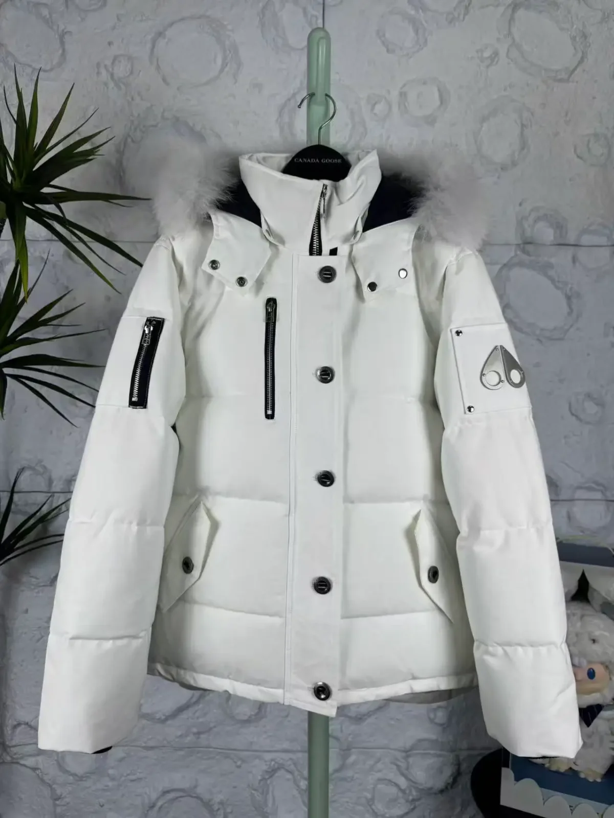 Moose Knuckles Women's Utility Pocket Down Jacket - Image 1
