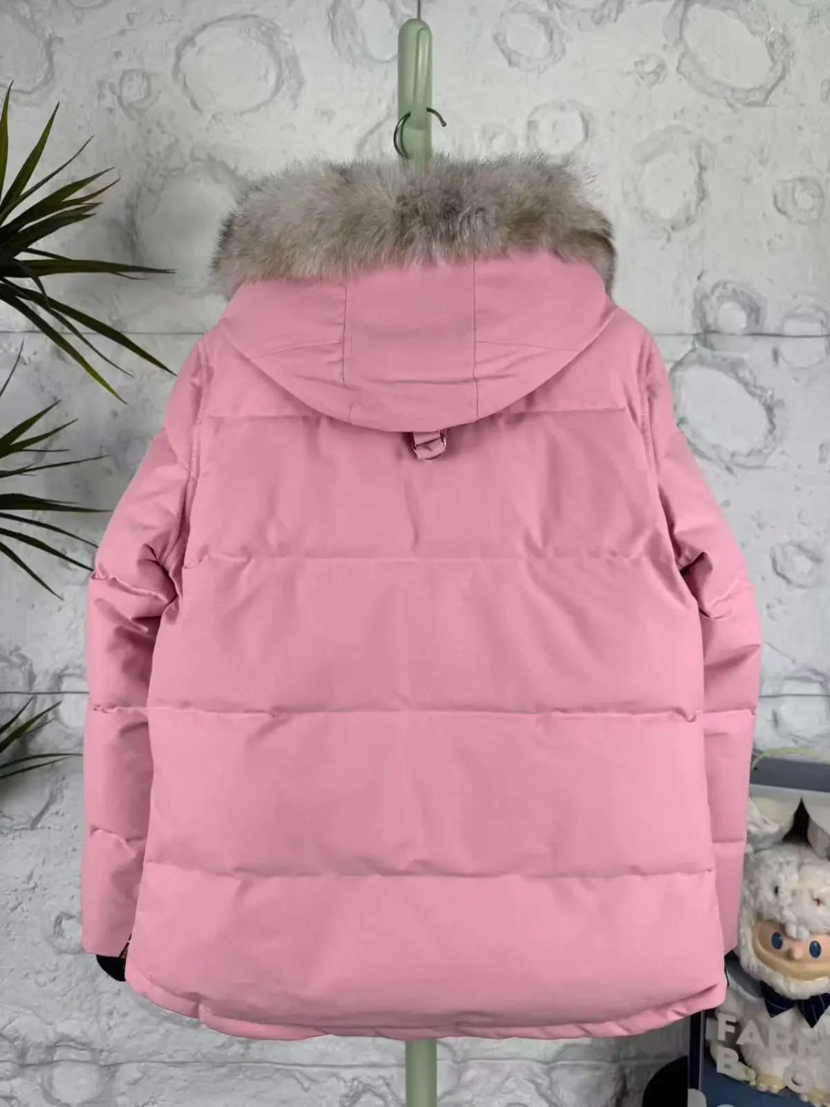 Moose Knuckles Women's Utility Pocket Down Jacket - Image 5